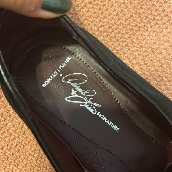 DONALD J PLINER ⚜️ Donald & Lisa Signature Black Velvet & Crystal Skulls Flats - Picture 8 of 15